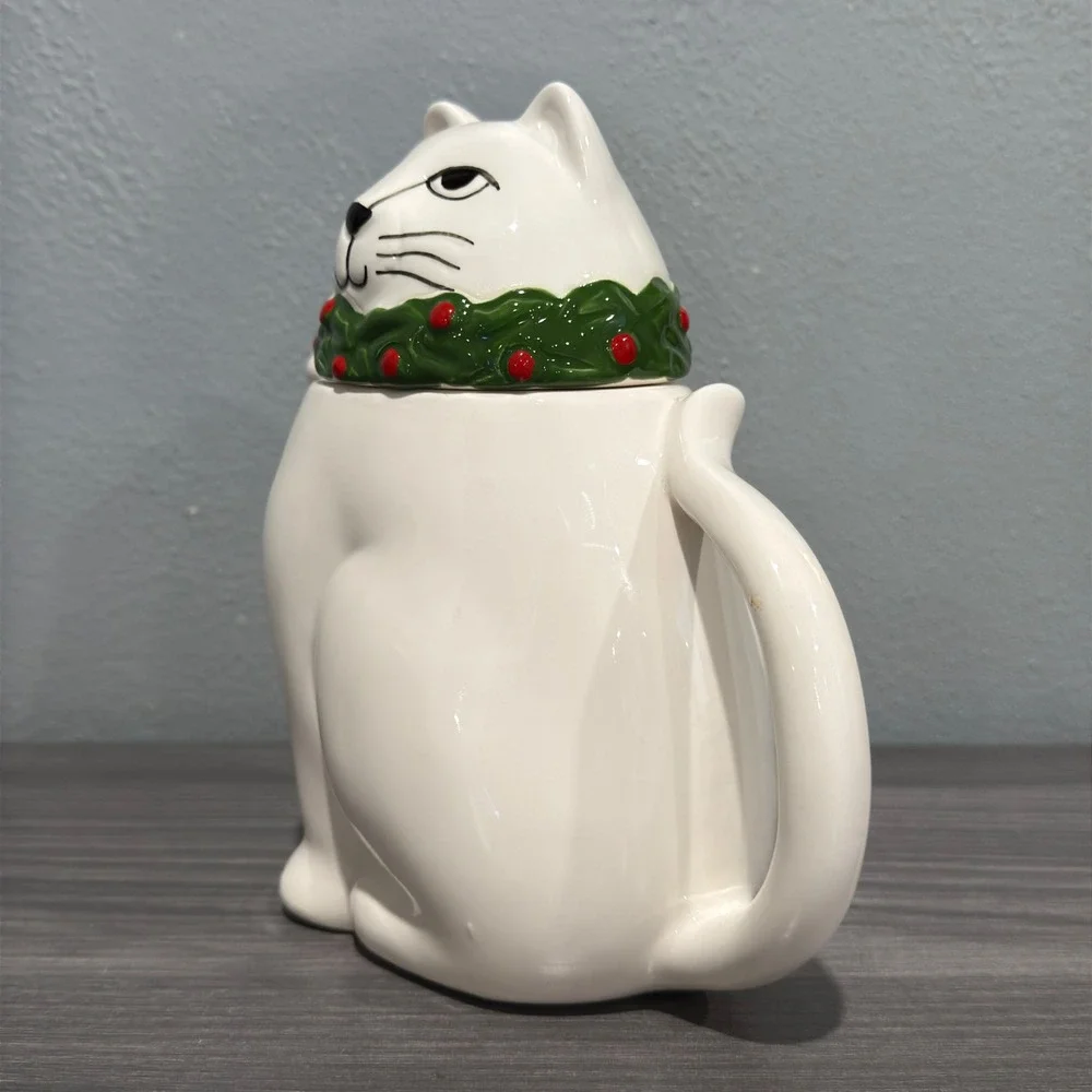 Vintage Cat Teapot Japan Ceramic White Holly Christmas w/ Box AMC T-7428 8 Inch